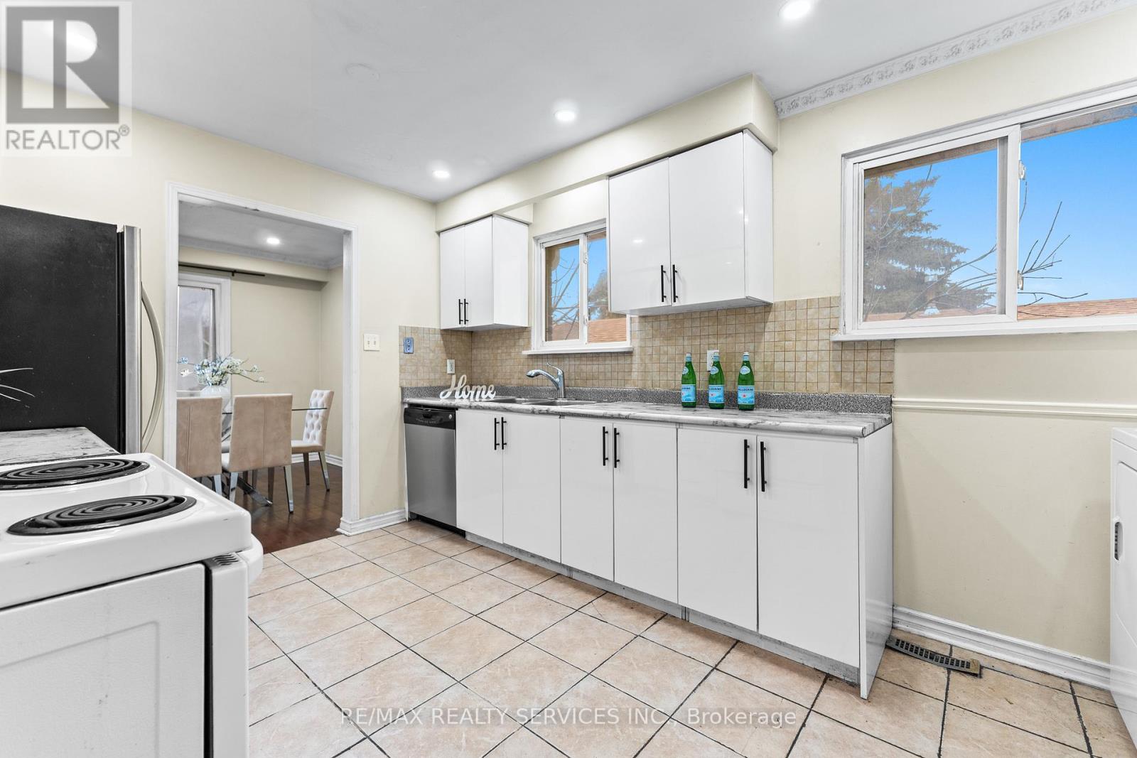 13 Linkdale Road, Brampton (Brampton North), Ontario  L6V 3A1 - Photo 13 - W13146358