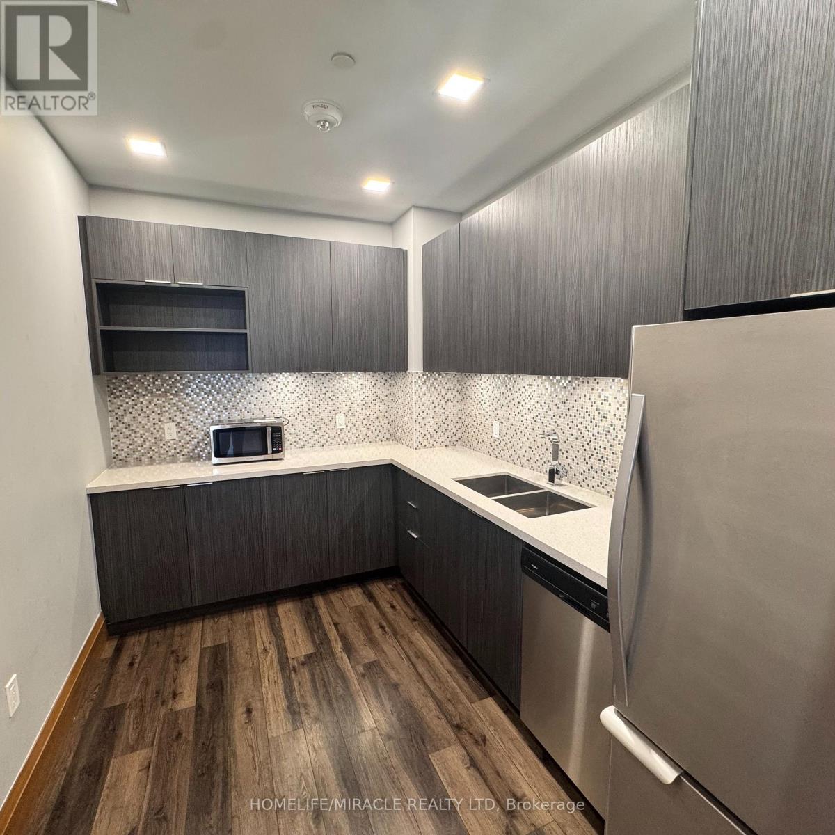 Lph01a - 30 Shore Breeze Drive, Toronto, Ontario  M8V 0J1 - Photo 45 - W12979844