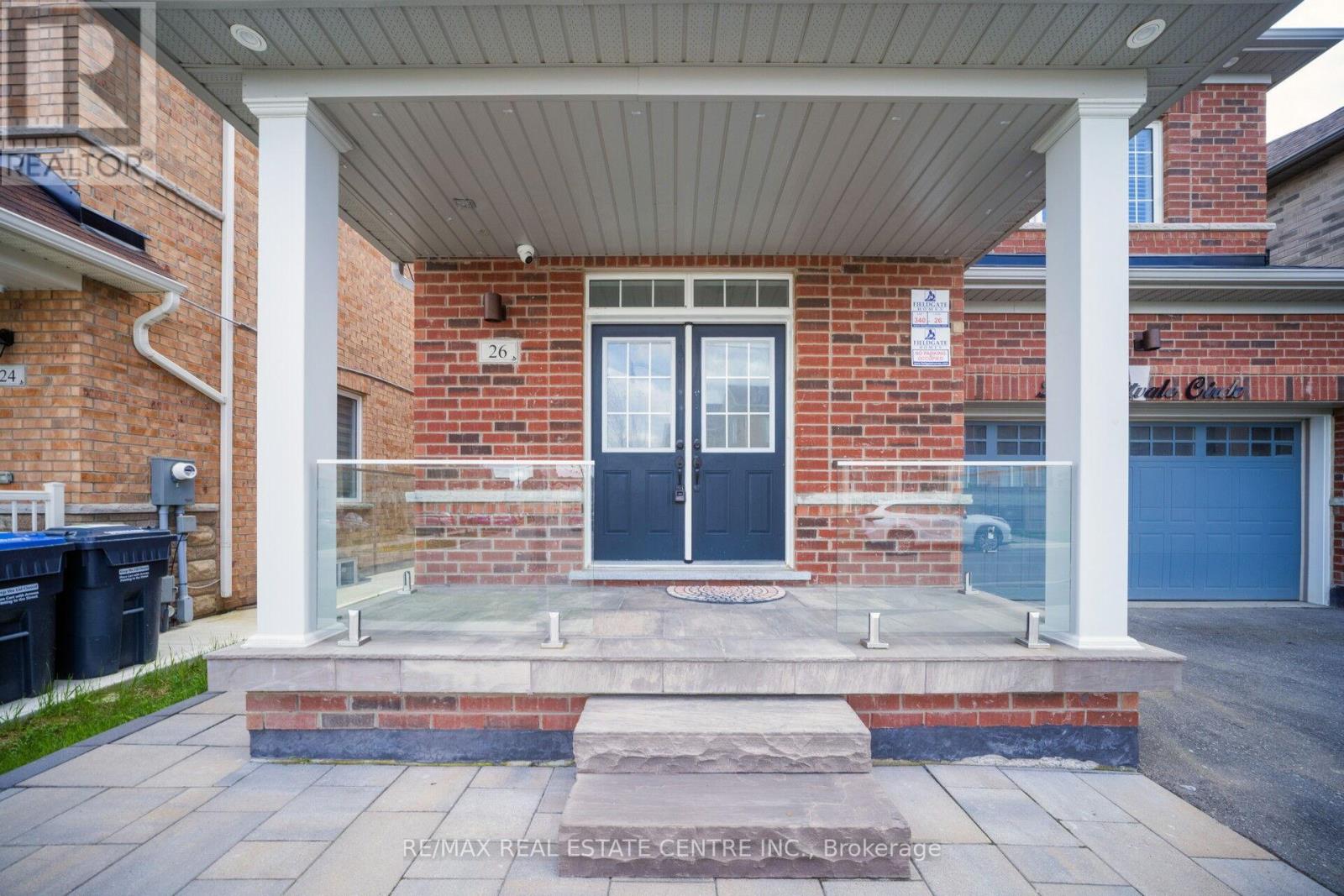 26 Fruitvale Circle, Brampton, Ontario  L7A 5B8 - Photo 4 - W13107264
