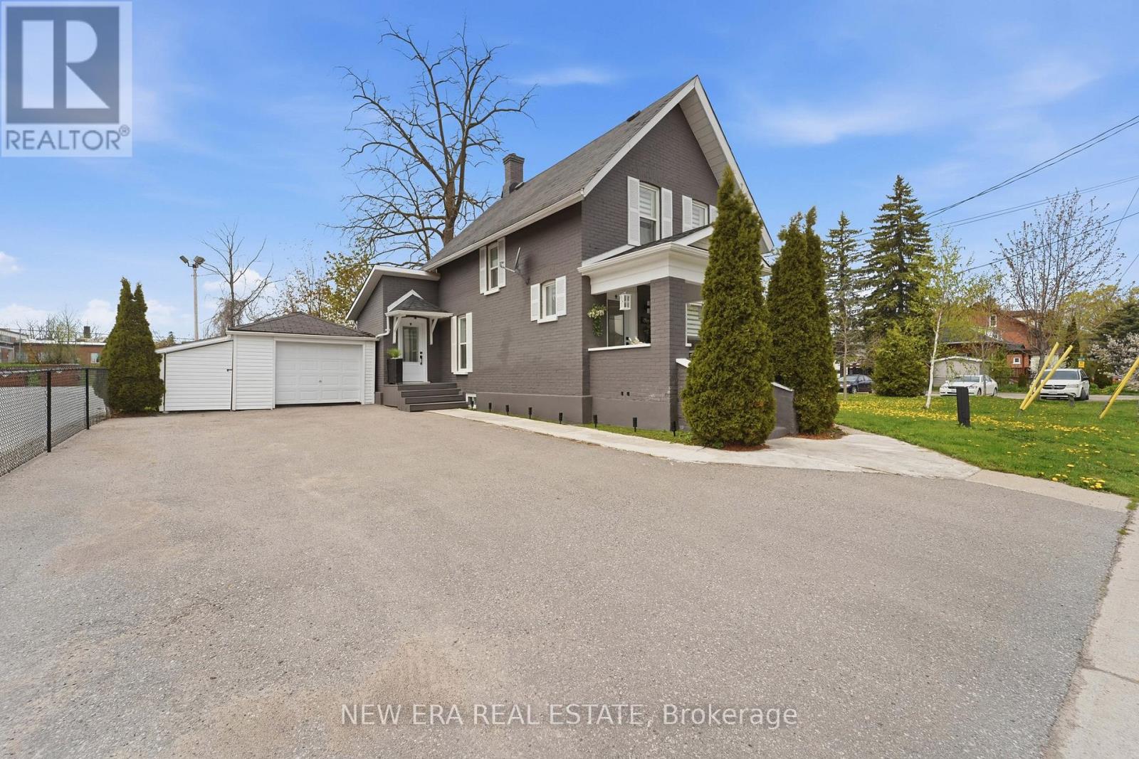 11 Albert Street N, Kawartha Lakes, Ontario  K9V 4J3 - Photo 3 - X13146206