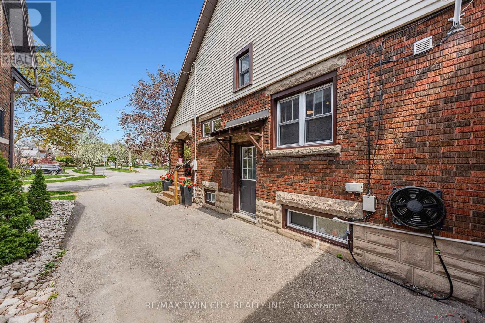 39 Borden Avenue N, Kitchener, Ontario  N2H 3H9 - Photo 5 - X13146406
