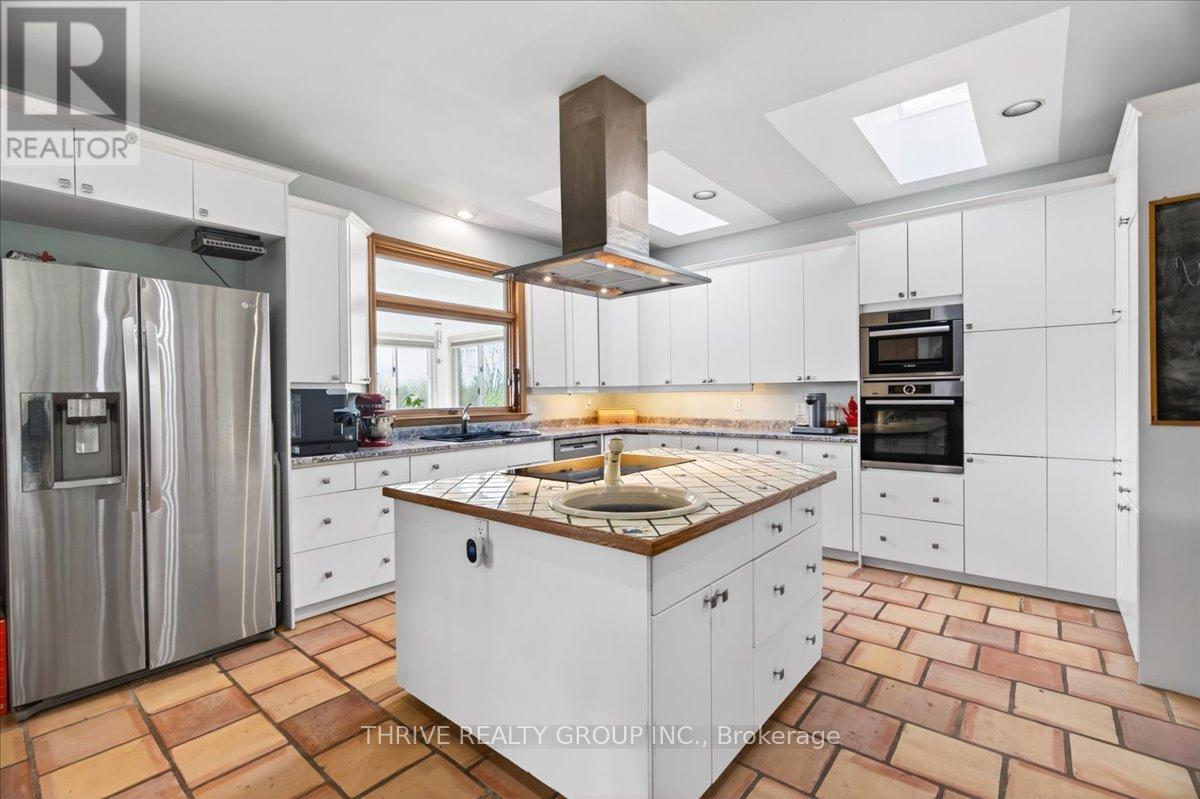 24992 Crinan Line, West Elgin, Ontario  N0L 2P0 - Photo 18 - X13065002
