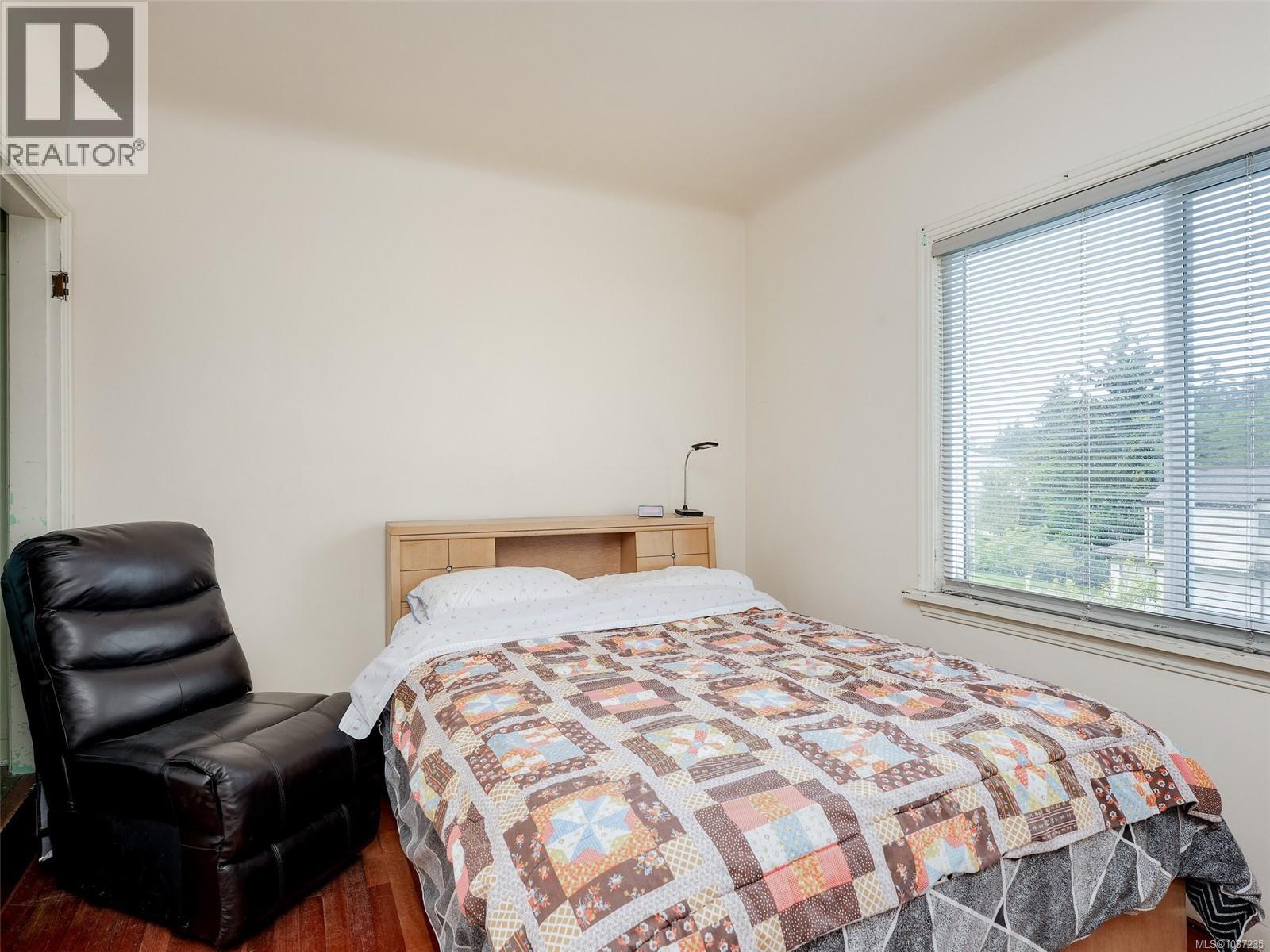 4034 Carey Rd, Saanich, British Columbia  V8Z 4E8 - Photo 13 - 1037235