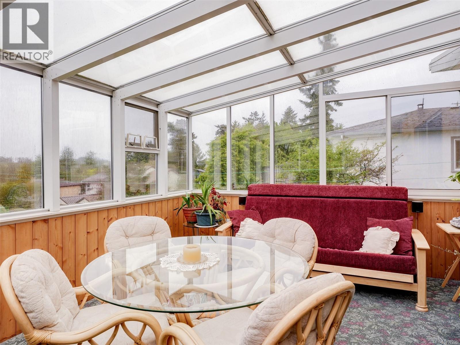 4034 Carey Rd, Saanich, British Columbia  V8Z 4E8 - Photo 6 - 1037235