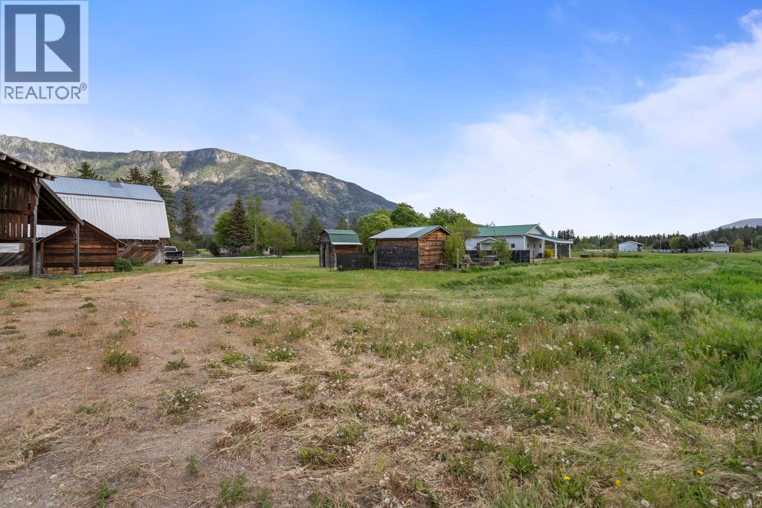 1027 Huscroft Road, Lister, British Columbia V0B 1G1 - Photo 30 - 10388021