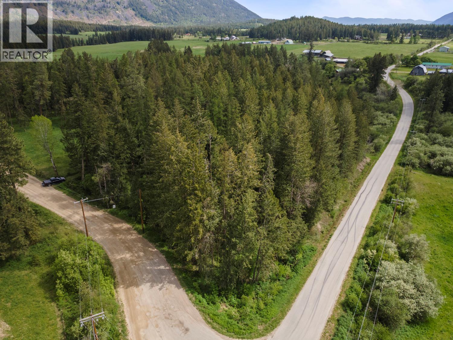 1027 Huscroft Road, Lister, British Columbia V0B 1G1 - Photo 5 - 10388021