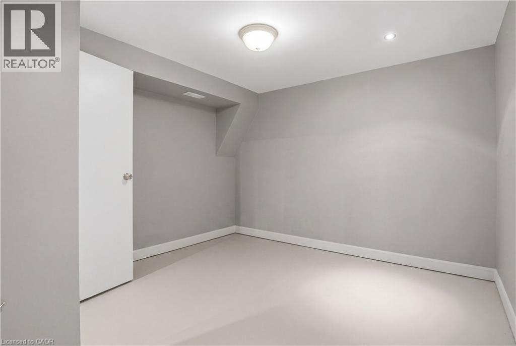 34 Yule Place, Kitchener, Ontario  N2B 2J8 - Photo 36 - 40831449