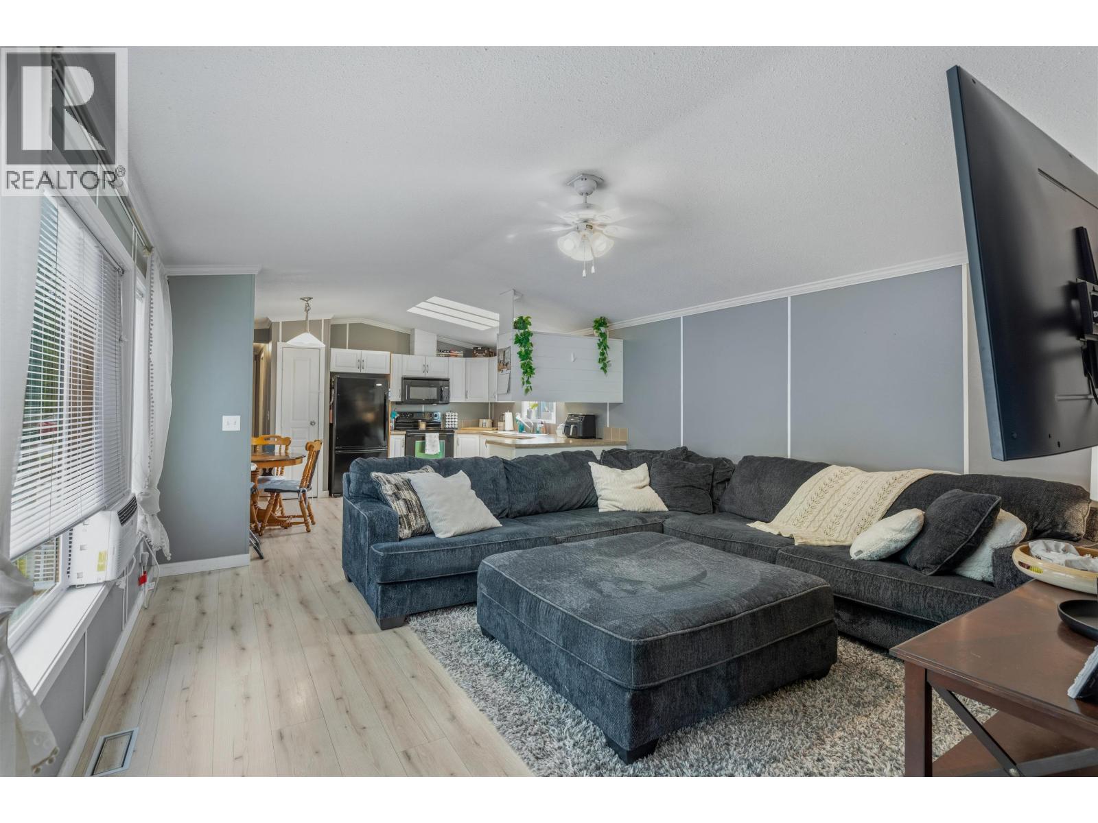 7243 Glenview Drive, Prince George, British Columbia  V2K 2P3 - Photo 8 - R3125107
