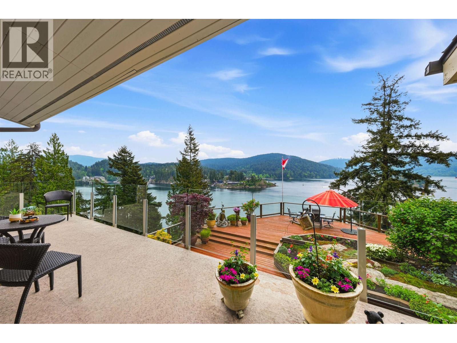 1584 Look Out Point, North Vancouver, British Columbia  V7G 1X9 - Photo 31 - R3124766
