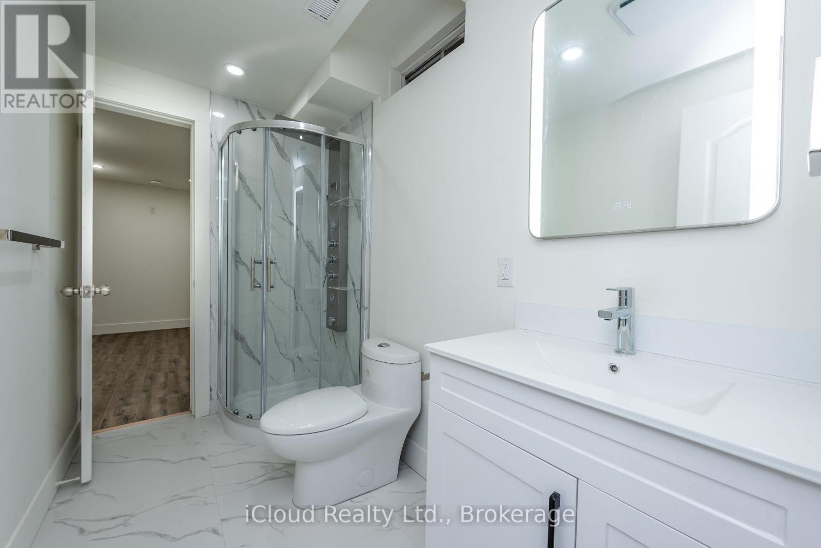 Lower Level - 899 Boyer Boulevard, Mississauga, Ontario  L5V 1Y1 - Photo 15 - W13105314