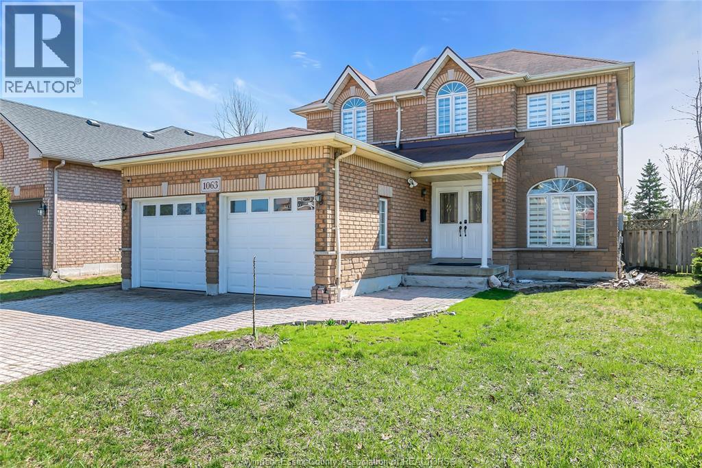 1063 Peach Blossom Crescent, Windsor, Ontario  N9G 2R5 - Photo 2 - 26011521