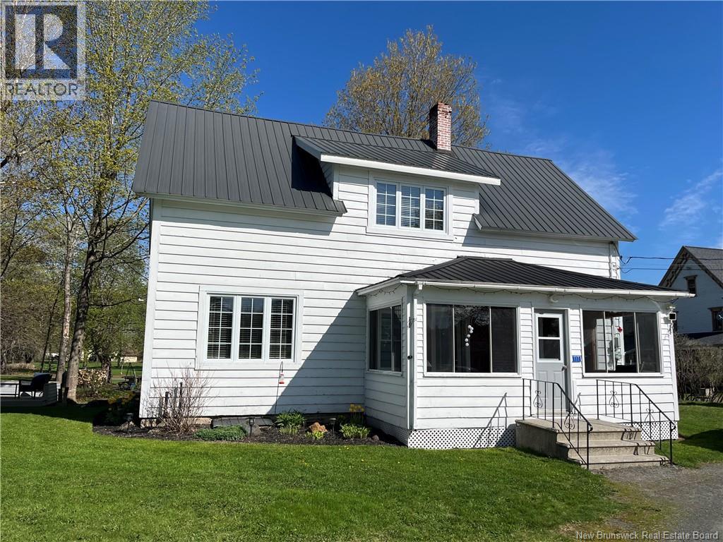 11 Hospital Street, Bath, New Brunswick  E7G 1B3 - Photo 2 - NB133304