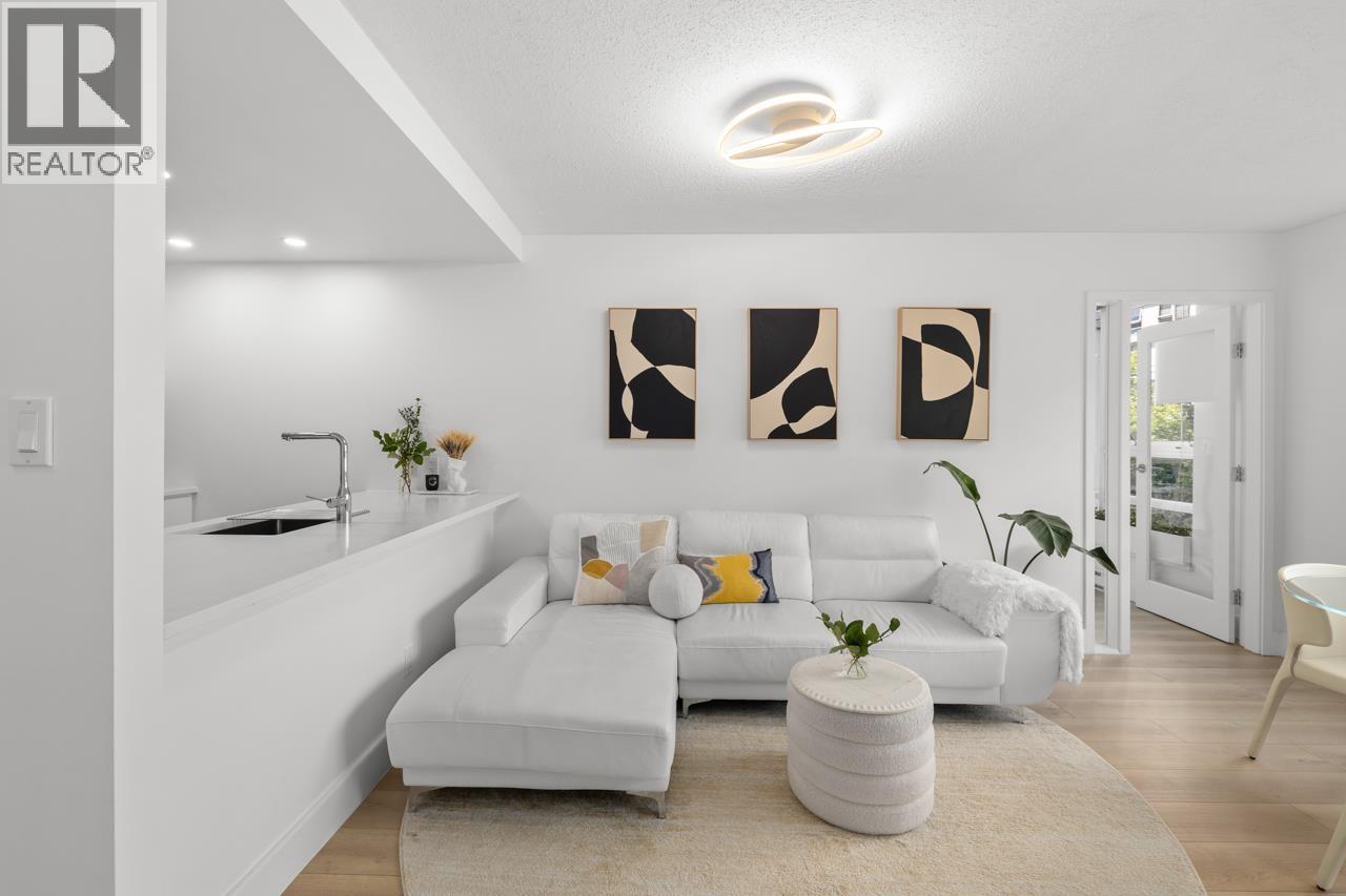 607 939 Expo Boulevard, Vancouver, British Columbia  V6Z 3G7 - Photo 3 - R3125087