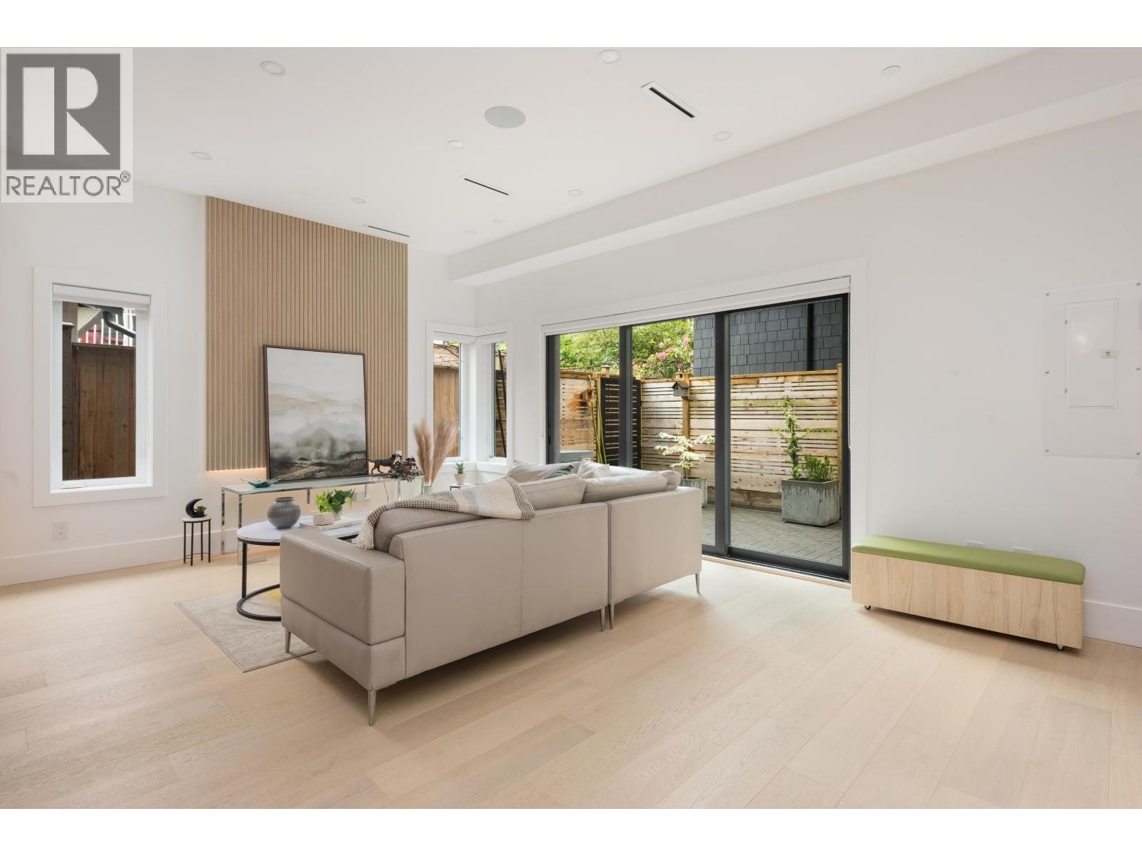 5 371 E 33rd Avenue, Vancouver, British Columbia  V5V 2Z8 - Photo 3 - R3125101