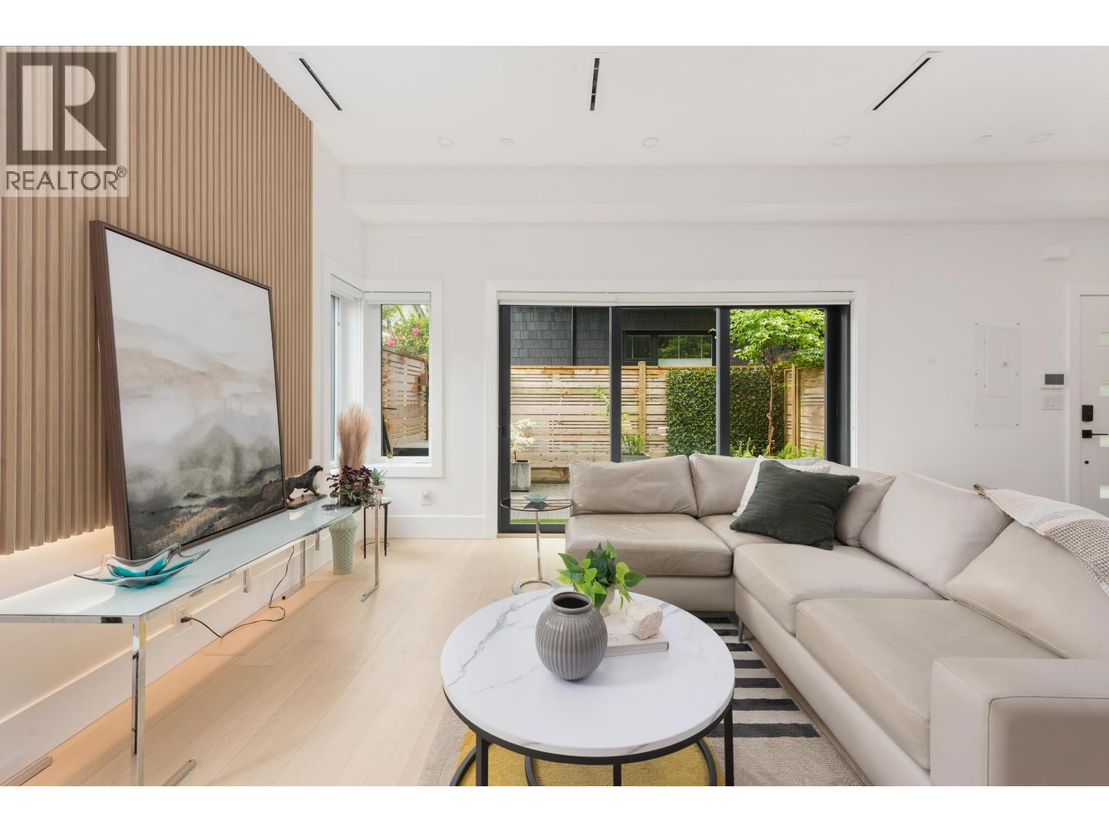 5 371 E 33rd Avenue, Vancouver, British Columbia  V5V 2Z8 - Photo 4 - R3125101