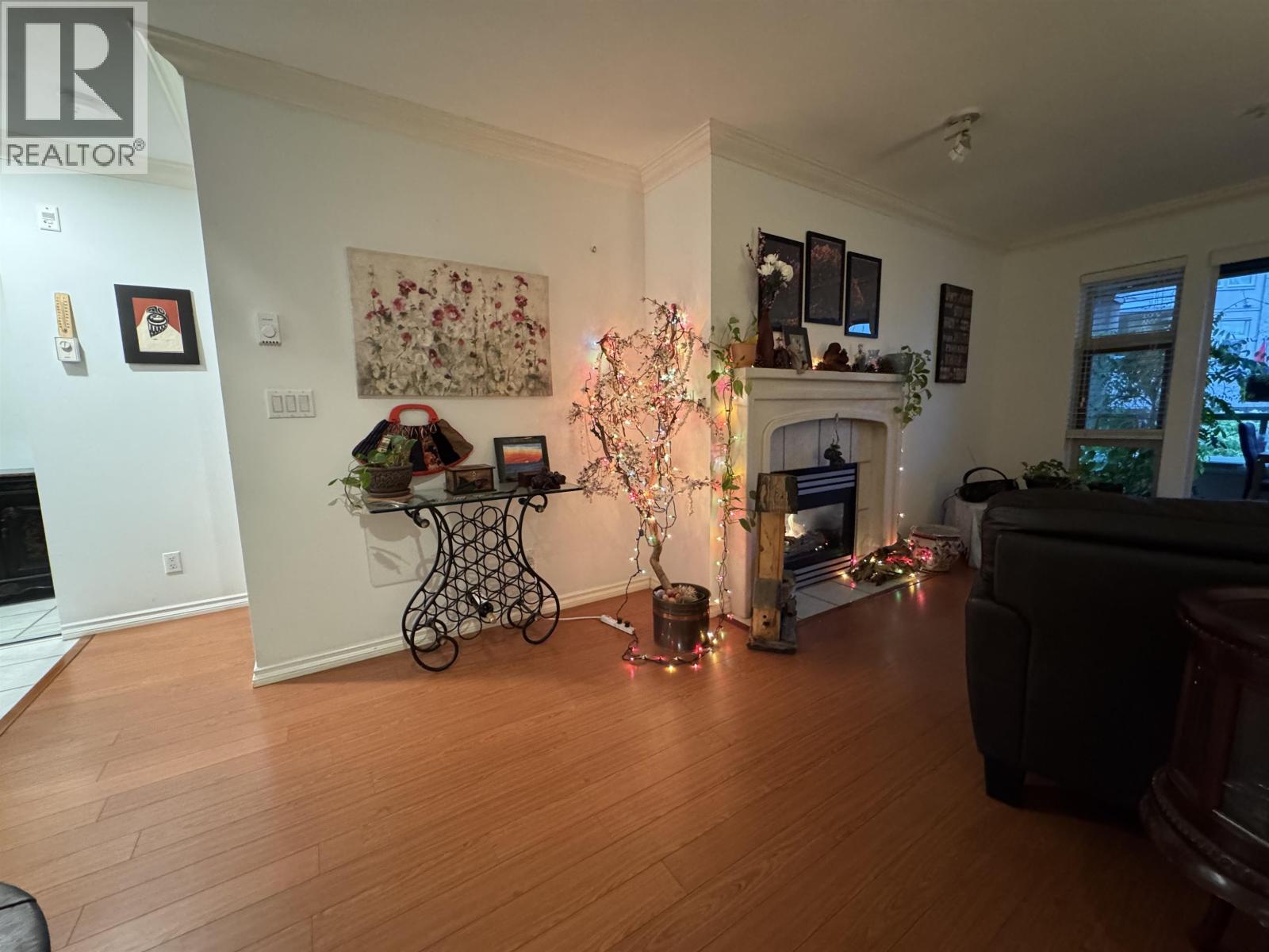 301a 301 Maude Road, Port Moody, British Columbia  V3H 5B1 - Photo 2 - R3125105