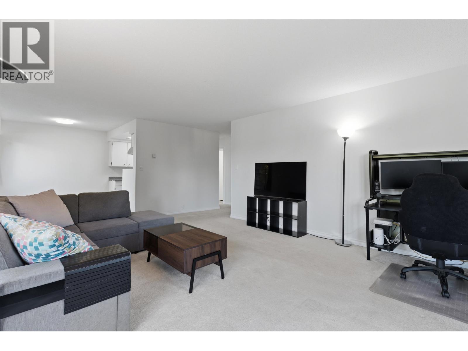 105 6560 Buswell Street, Richmond, British Columbia  V6Y 2G7 - Photo 6 - R3125109