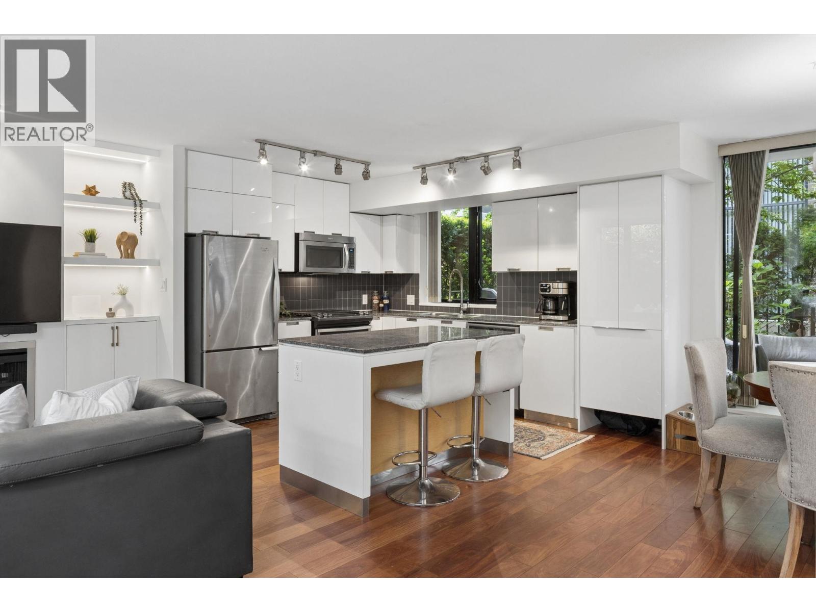153 W 2nd Street, North Vancouver, British Columbia  V7M 1C5 - Photo 12 - R3125128