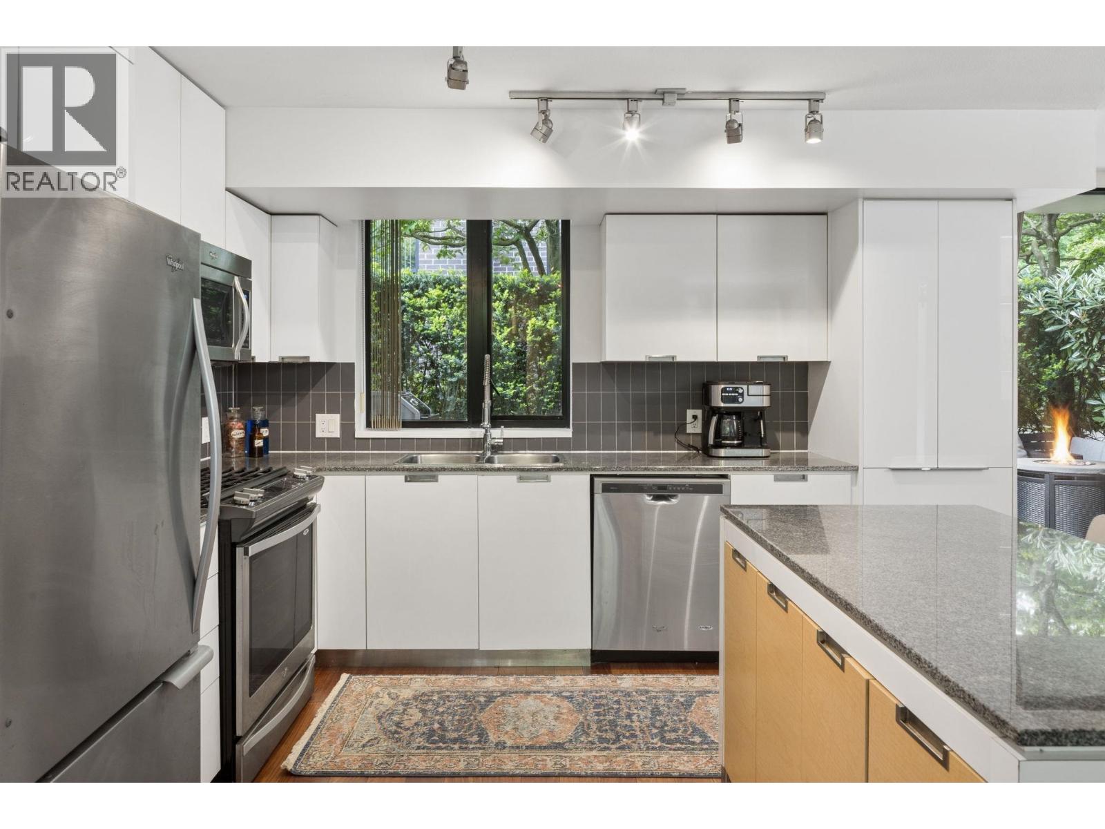 153 W 2nd Street, North Vancouver, British Columbia  V7M 1C5 - Photo 15 - R3125128