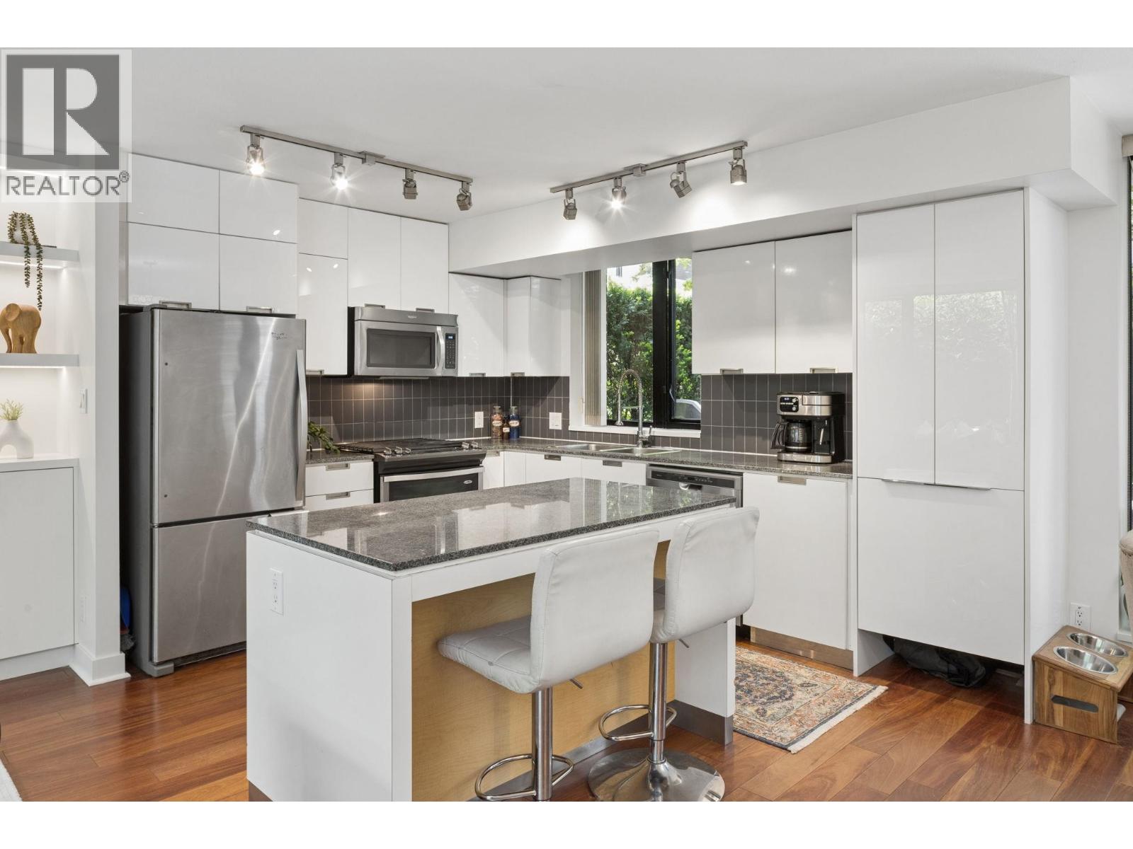 153 W 2nd Street, North Vancouver, British Columbia  V7M 1C5 - Photo 16 - R3125128