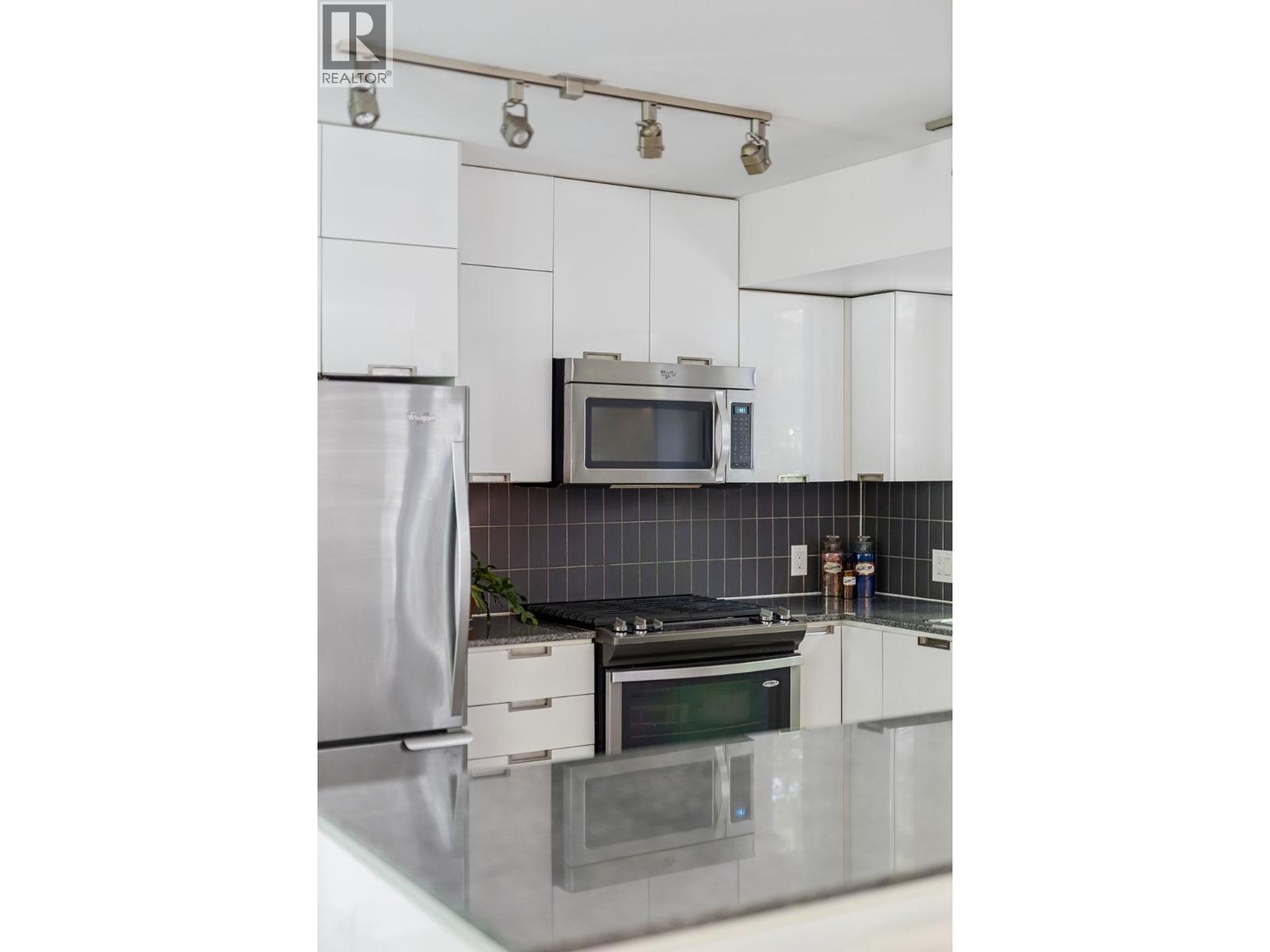 153 W 2nd Street, North Vancouver, British Columbia  V7M 1C5 - Photo 18 - R3125128