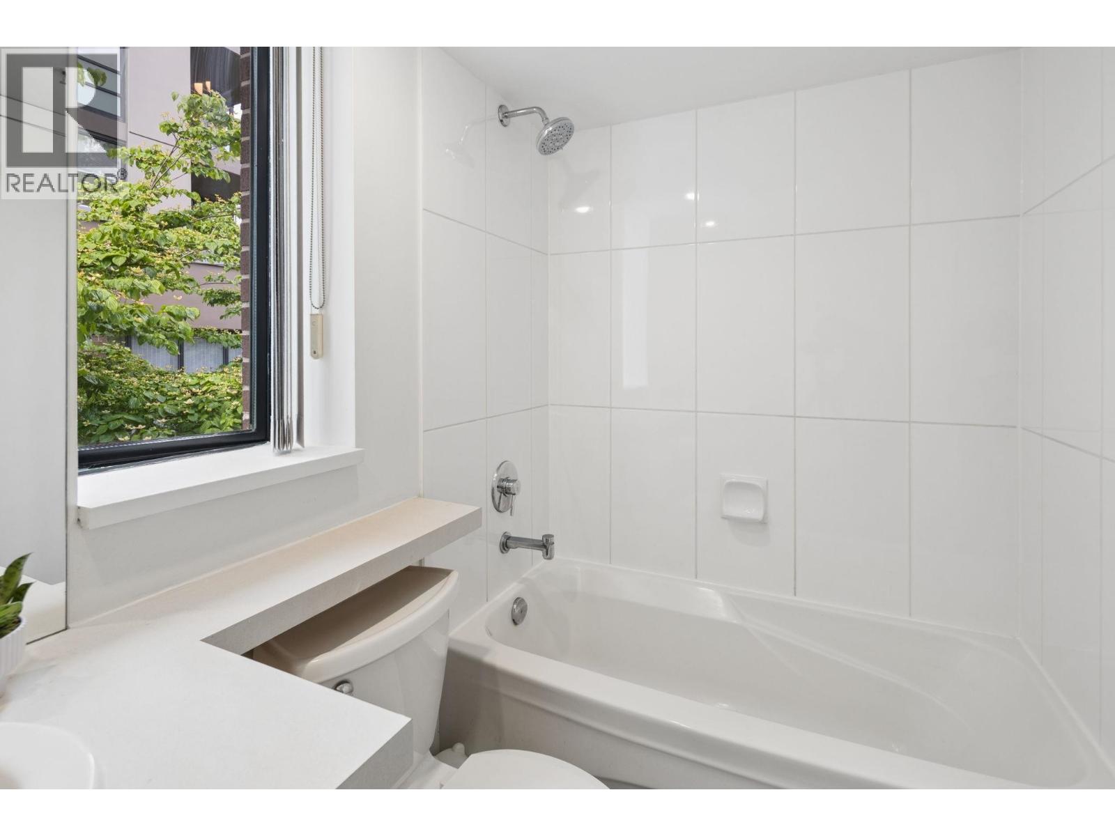 153 W 2nd Street, North Vancouver, British Columbia  V7M 1C5 - Photo 23 - R3125128