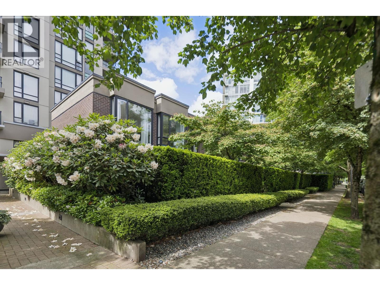 153 W 2nd Street, North Vancouver, British Columbia  V7M 1C5 - Photo 34 - R3125128