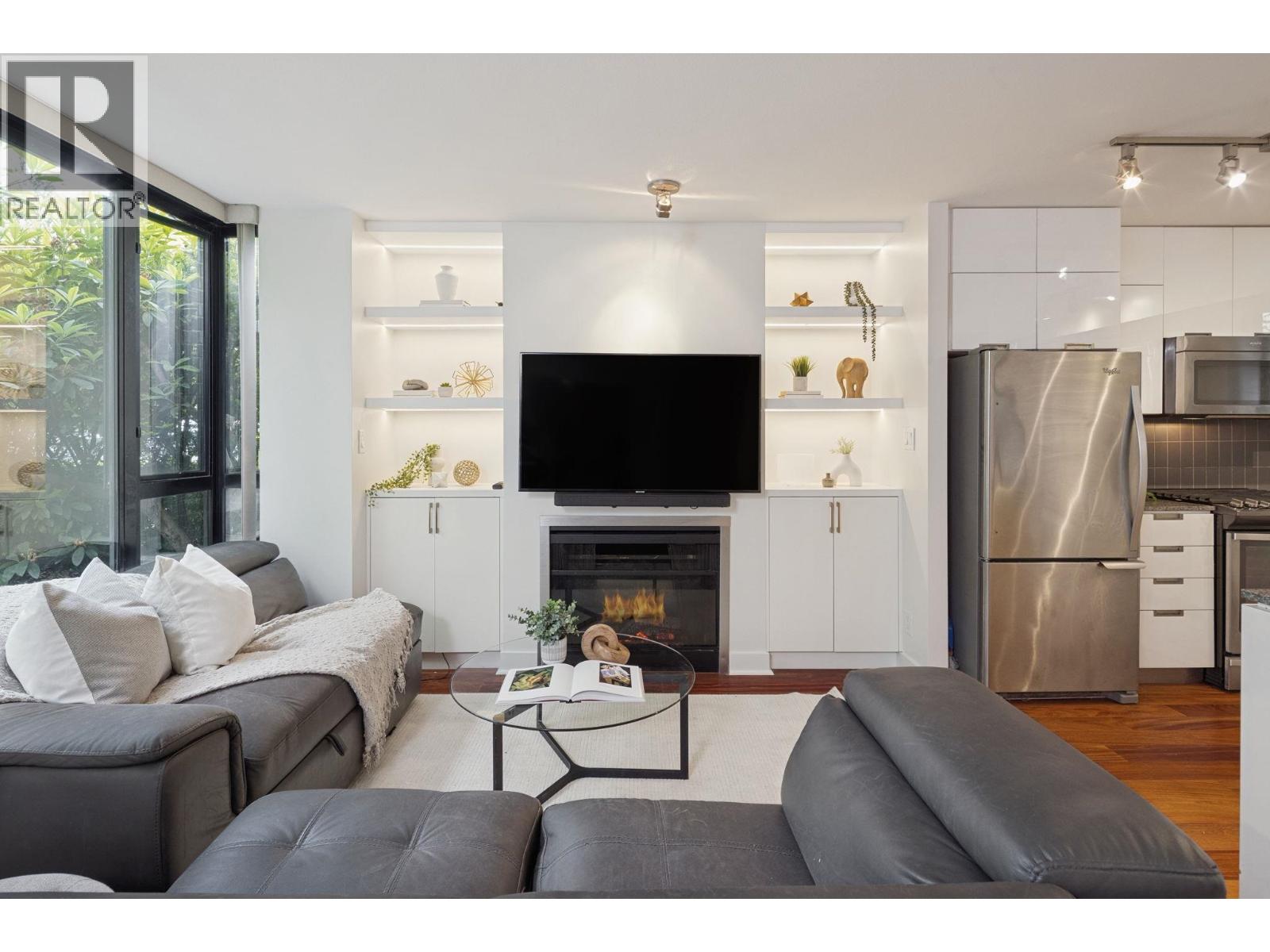 153 W 2nd Street, North Vancouver, British Columbia  V7M 1C5 - Photo 5 - R3125128