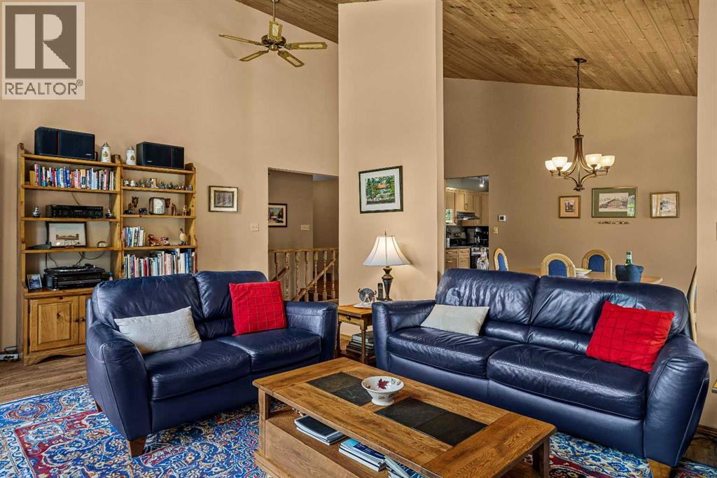 1054 Evergreen Circle, Canmore, Alberta  T1W 3H5 - Photo 17 - A2308940