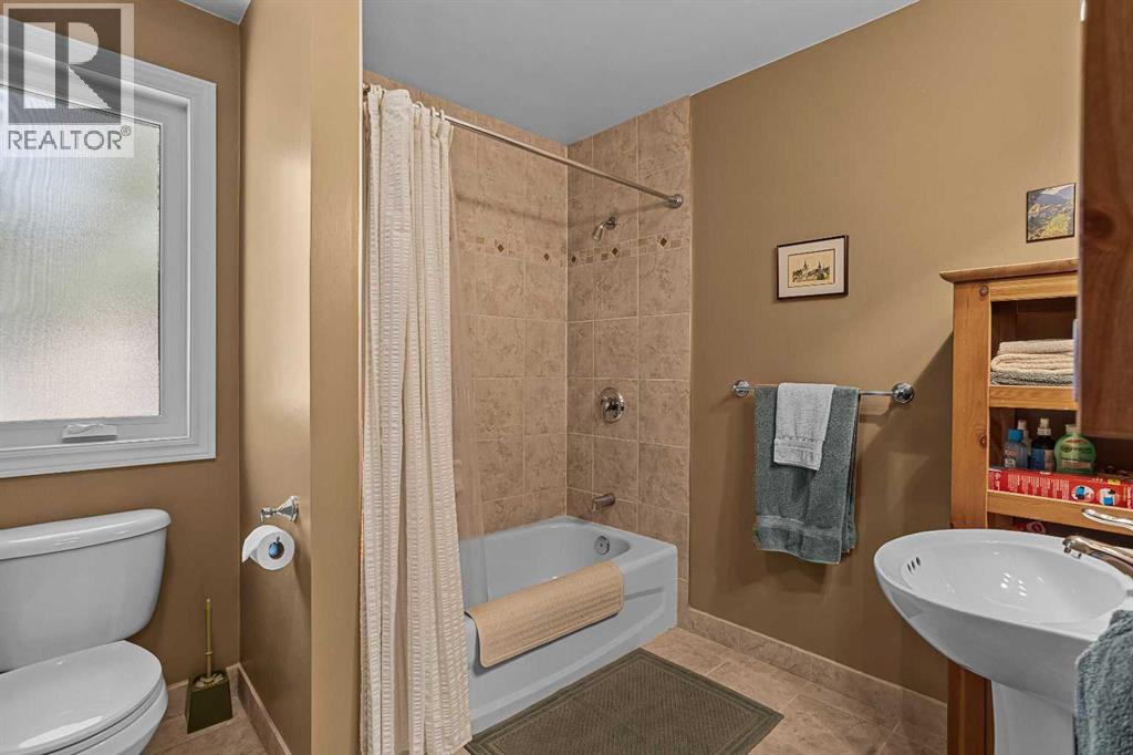 1054 Evergreen Circle, Canmore, Alberta  T1W 3H5 - Photo 32 - A2308940