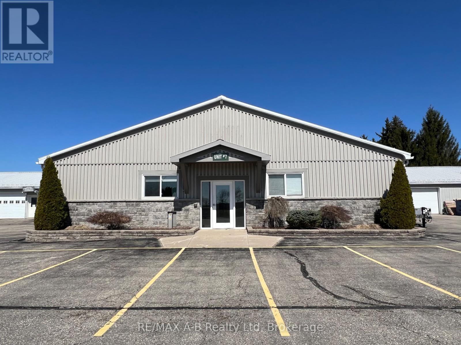 7 - 380 Woodstock Street S, East Zorra-Tavistock, Ontario  N0B 2R0 - Photo 2 - X13146428