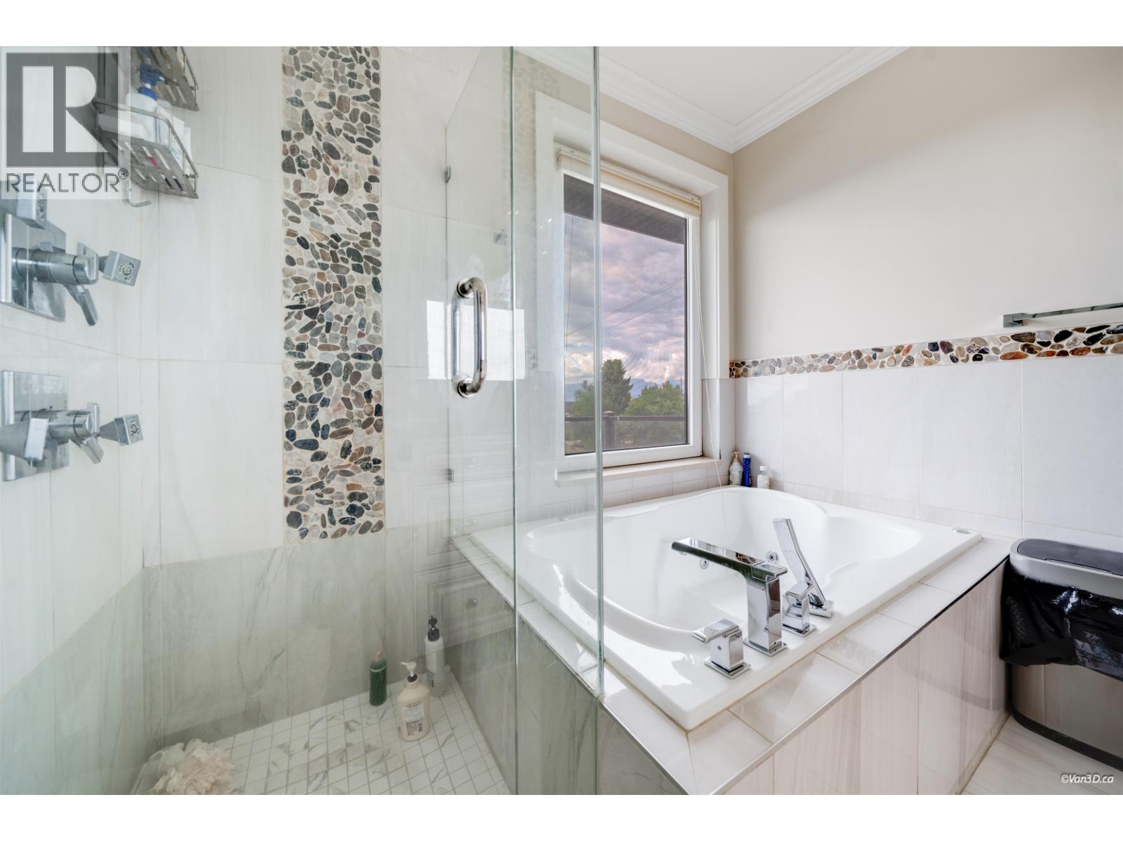 8 Glynde Avenue, Burnaby, British Columbia  V5B 3J2 - Photo 29 - R3125135