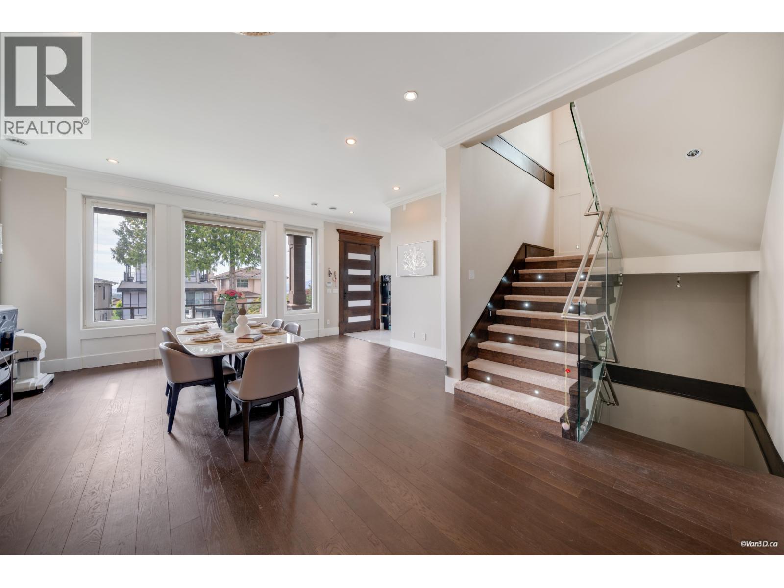 8 Glynde Avenue, Burnaby, British Columbia  V5B 3J2 - Photo 7 - R3125135
