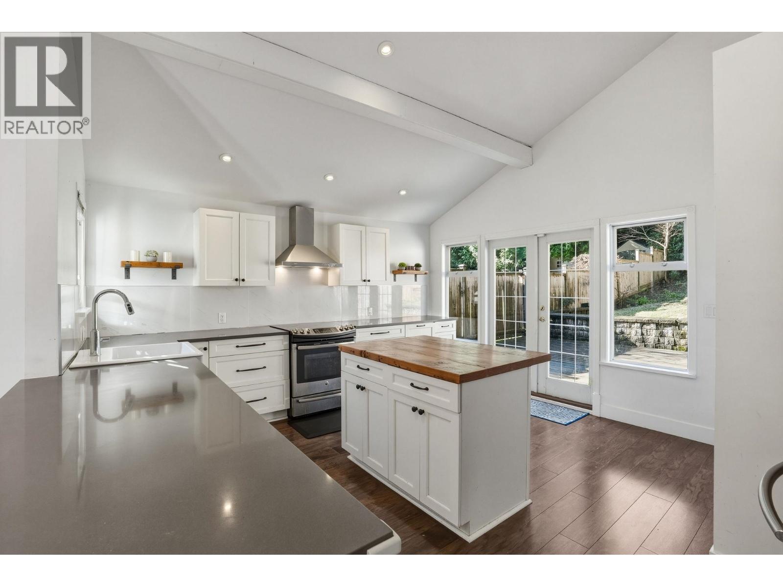 3015 Royal Avenue, North Vancouver, British Columbia  V7K 1Y6 - Photo 11 - R3125158