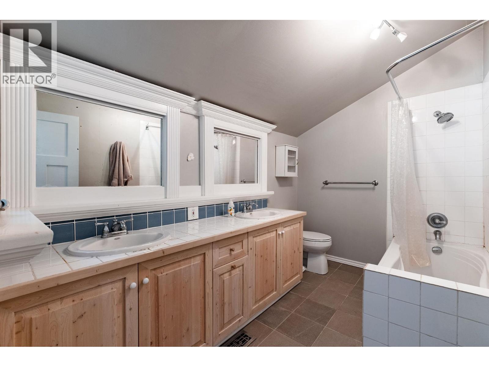 3015 Royal Avenue, North Vancouver, British Columbia  V7K 1Y6 - Photo 16 - R3125158