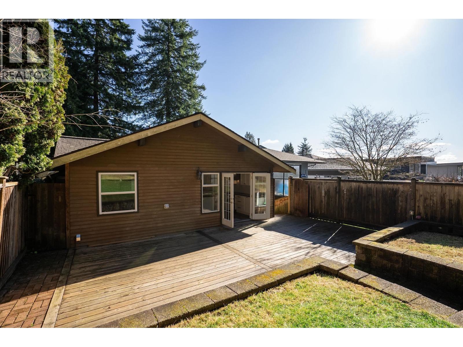 3015 Royal Avenue, North Vancouver, British Columbia  V7K 1Y6 - Photo 17 - R3125158