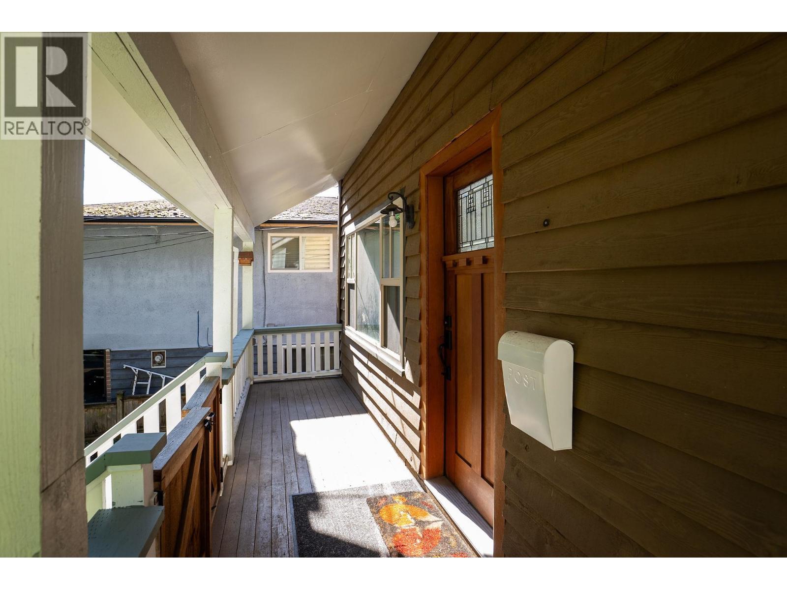3015 Royal Avenue, North Vancouver, British Columbia  V7K 1Y6 - Photo 4 - R3125158