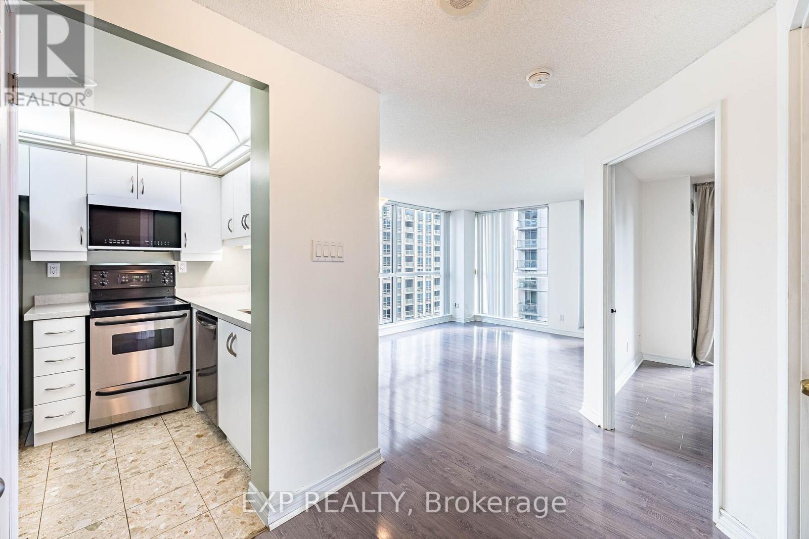 1811 - 736 Bay Street, Toronto, Ontario  M5G 2M4 - Photo 12 - C13146472