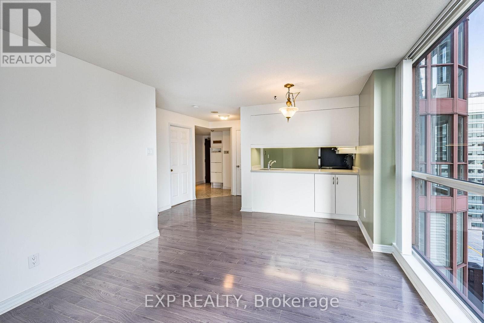 1811 - 736 Bay Street, Toronto, Ontario  M5G 2M4 - Photo 20 - C13146472