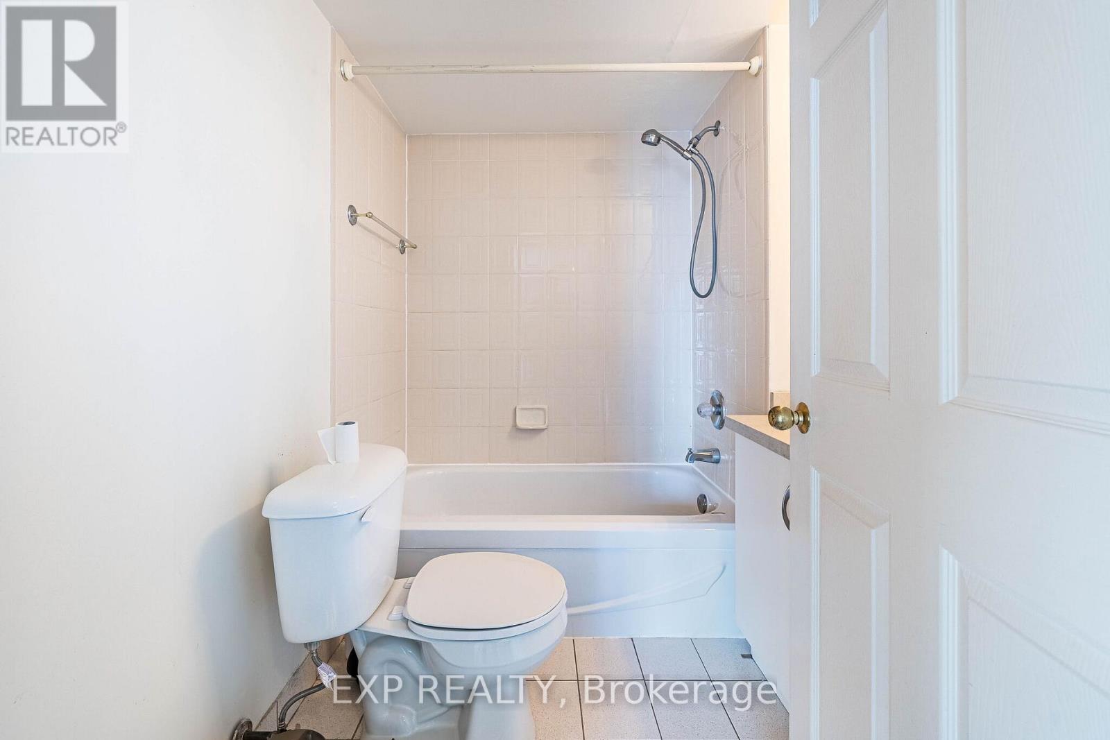 1811 - 736 Bay Street, Toronto, Ontario  M5G 2M4 - Photo 25 - C13146472