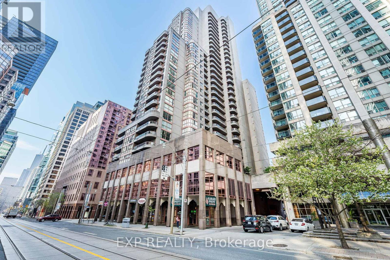 1811 - 736 Bay Street, Toronto, Ontario  M5G 2M4 - Photo 3 - C13146472