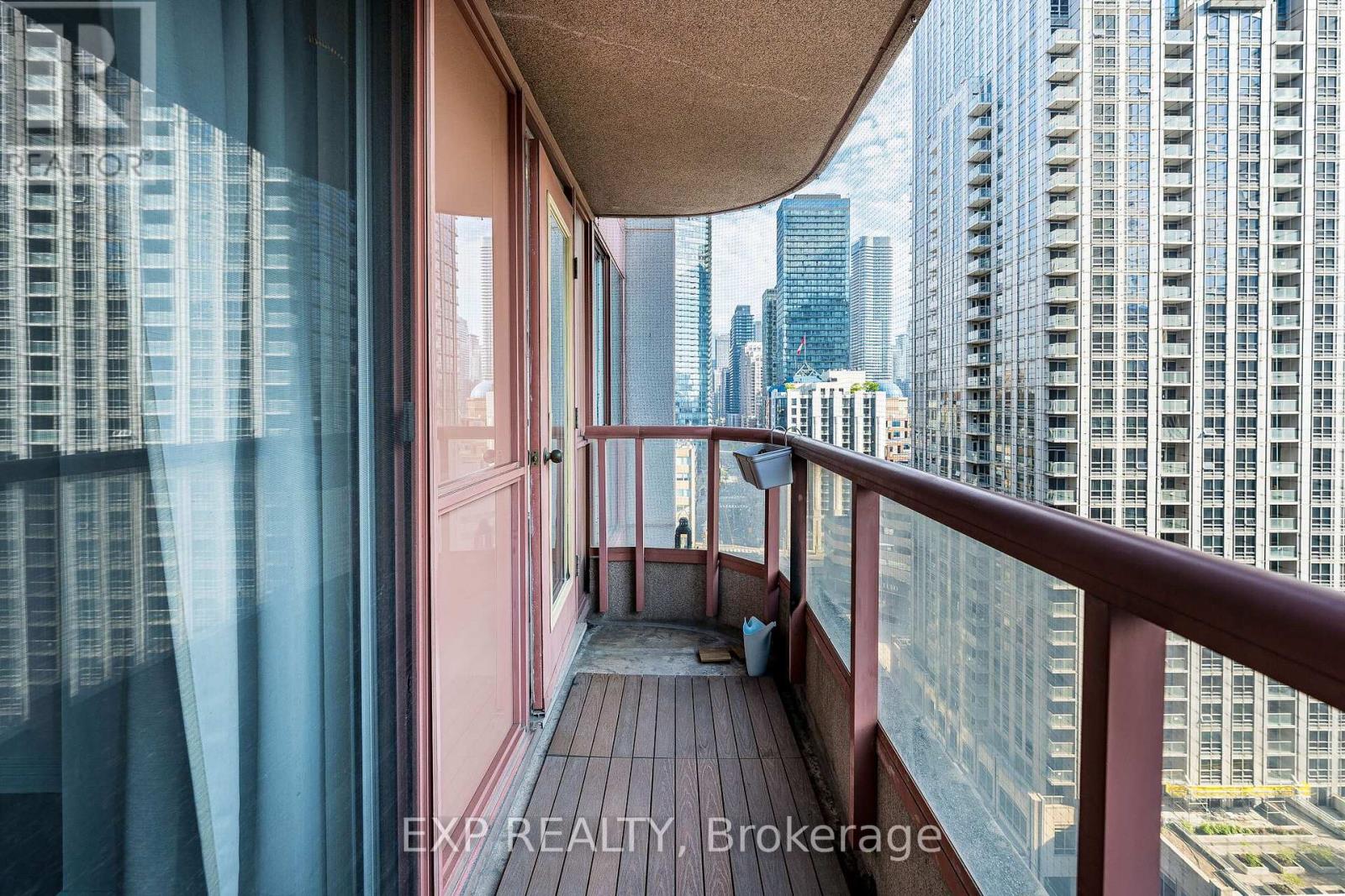 1811 - 736 Bay Street, Toronto, Ontario  M5G 2M4 - Photo 30 - C13146472