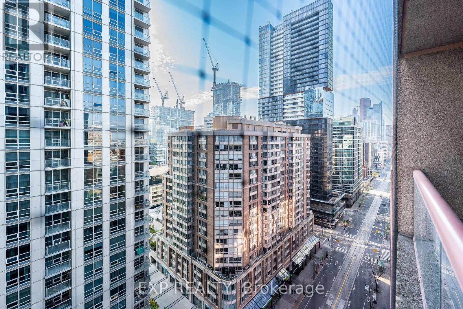 1811 - 736 Bay Street, Toronto, Ontario  M5G 2M4 - Photo 31 - C13146472