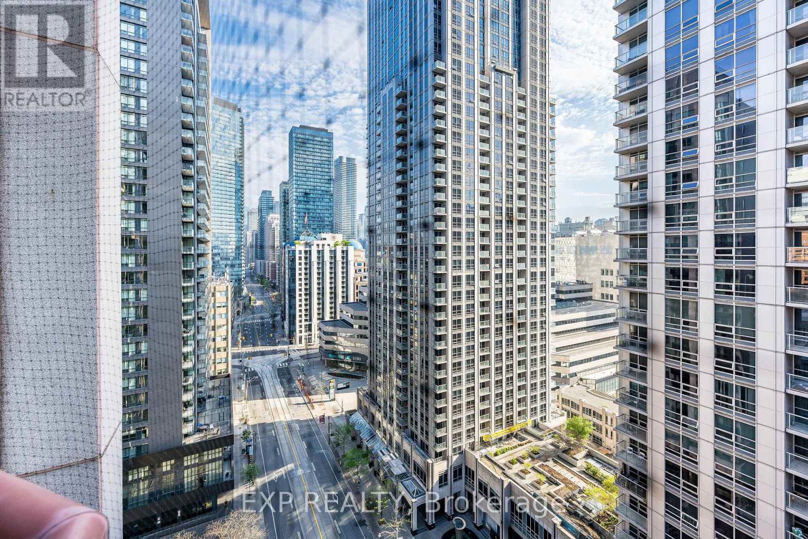 1811 - 736 Bay Street, Toronto, Ontario  M5G 2M4 - Photo 33 - C13146472