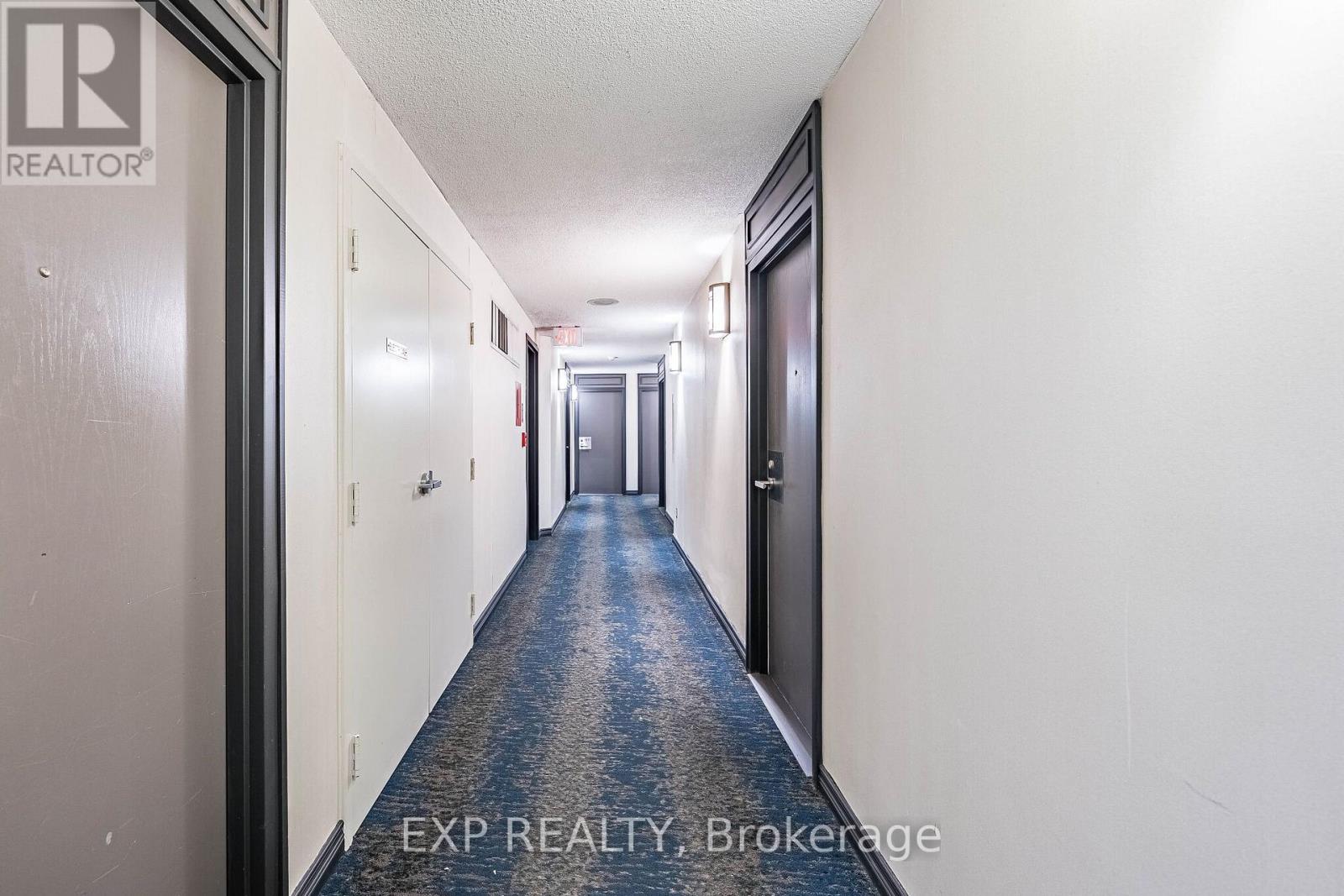 1811 - 736 Bay Street, Toronto, Ontario  M5G 2M4 - Photo 8 - C13146472