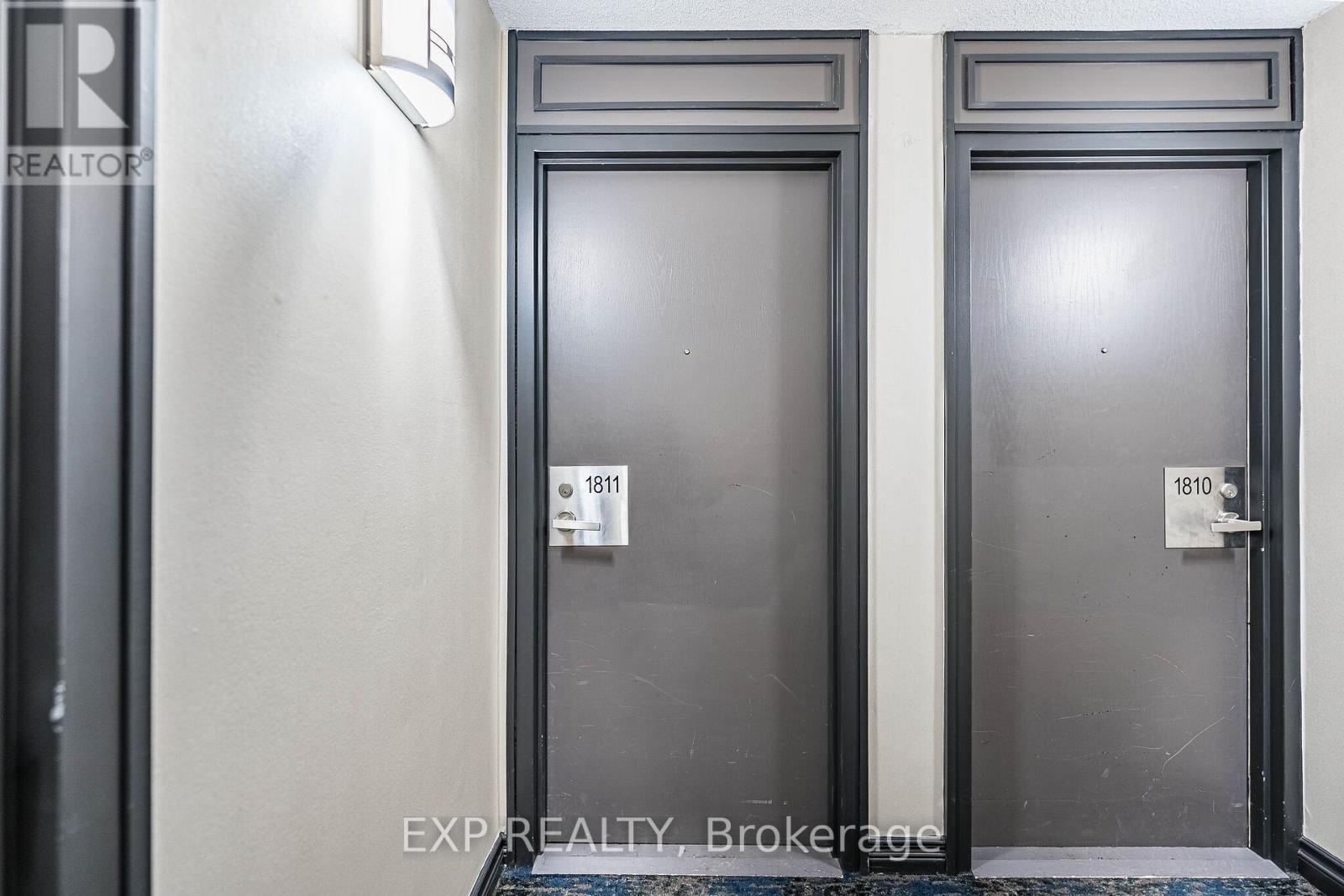 1811 - 736 Bay Street, Toronto, Ontario  M5G 2M4 - Photo 9 - C13146472