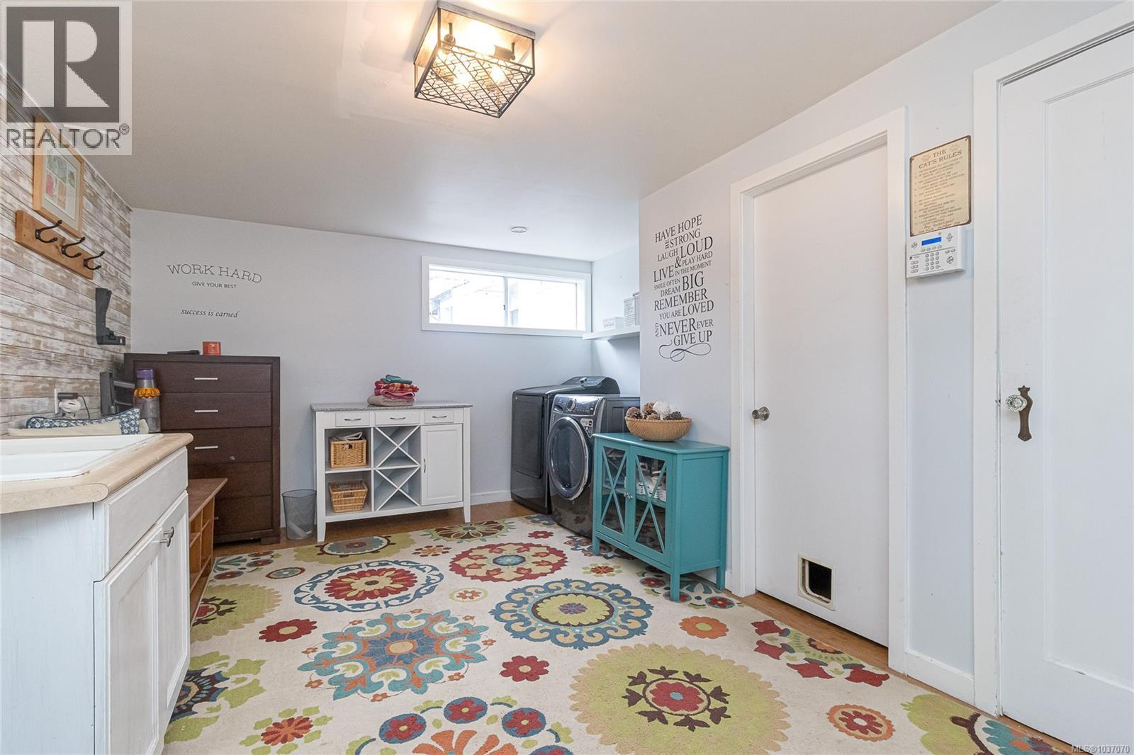 3650 Quadra St, Saanich, British Columbia  V8X 1H4 - Photo 41 - 1037070