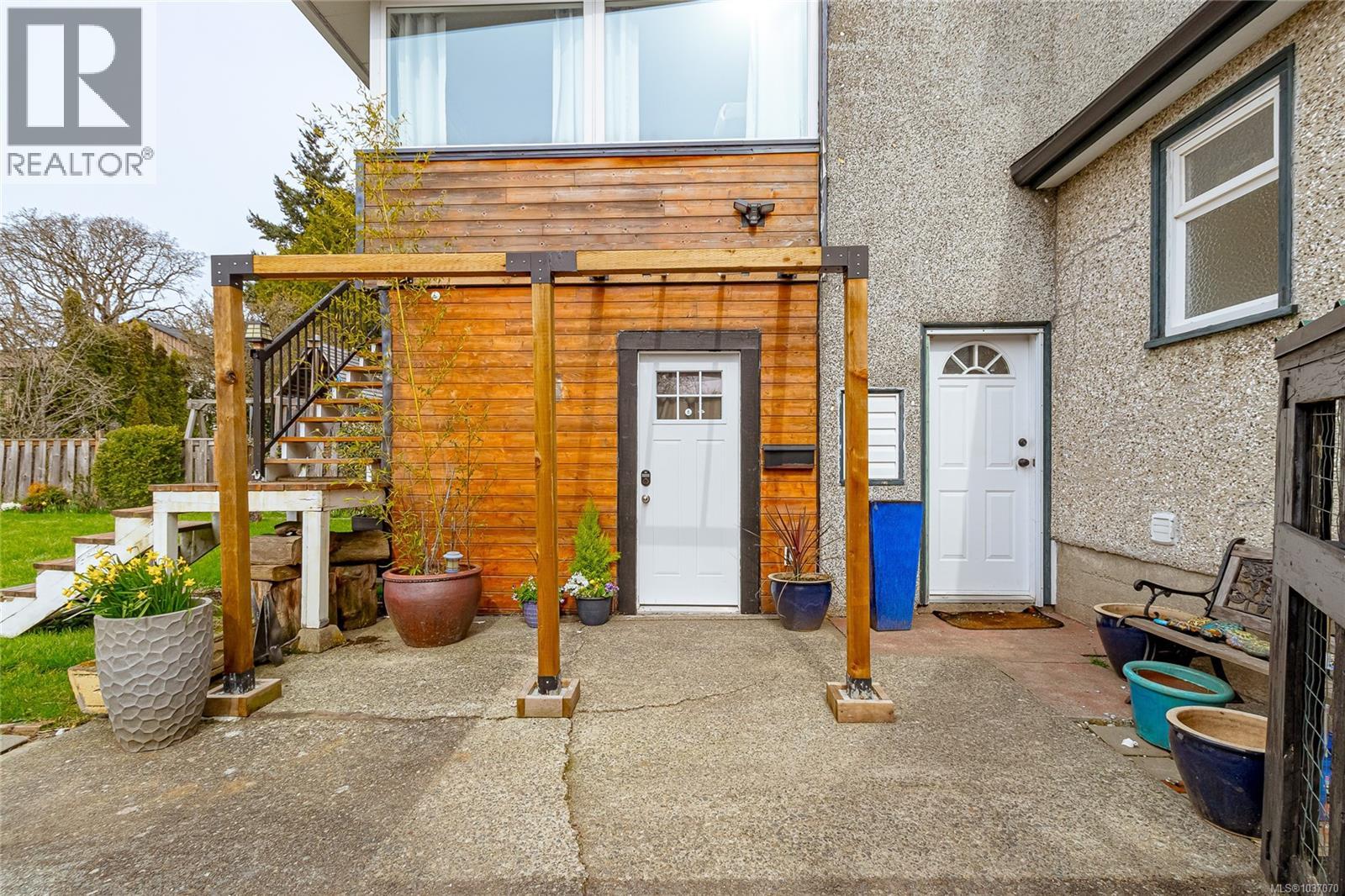 3650 Quadra St, Saanich, British Columbia  V8X 1H4 - Photo 48 - 1037070