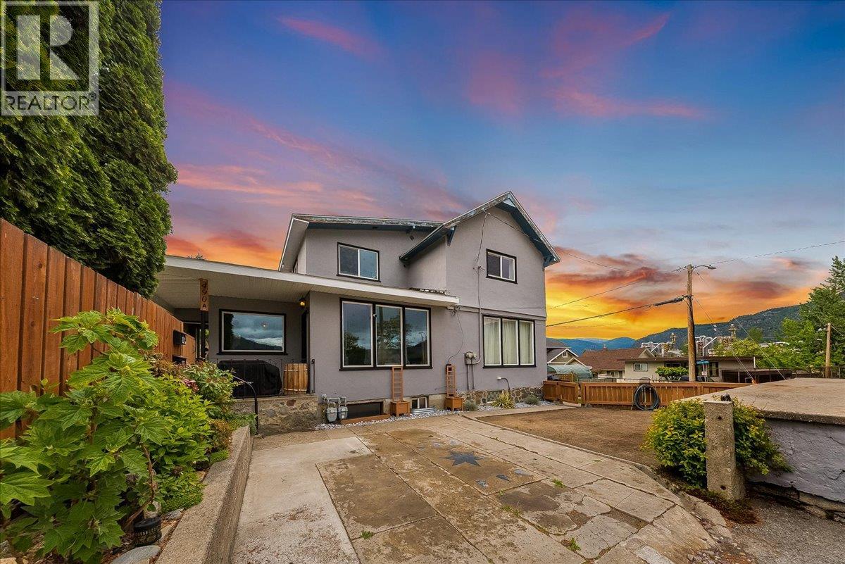 490 Austad Lane, Trail, British Columbia V1R 3K6 - Photo 1 - 10387521