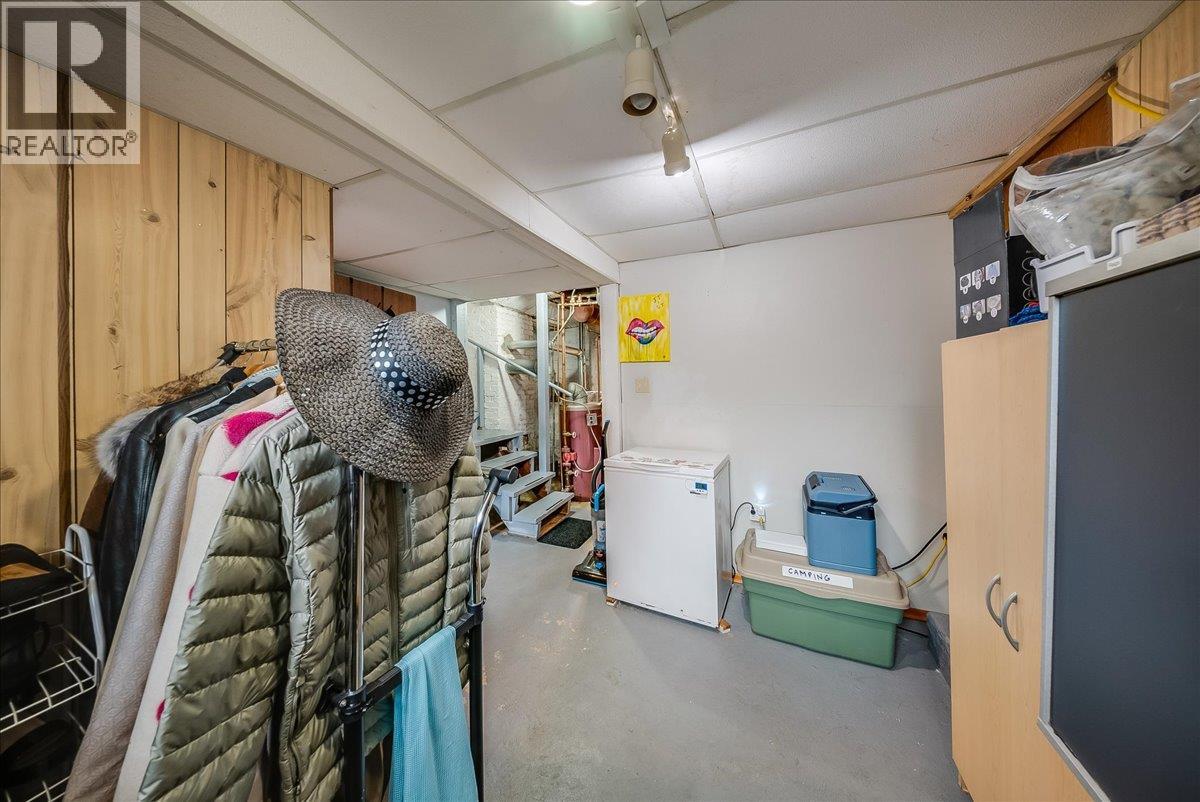 490 Austad Lane, Trail, British Columbia V1R 3K6 - Photo 28 - 10387521
